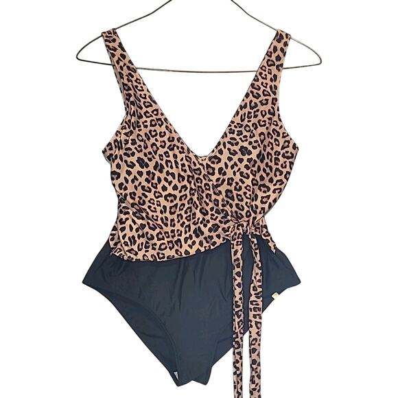 Summersalt The Perfect Wrap One Piece Womens 14 Leopard Swimsuit Bathing Suit - Picture 4 of 10